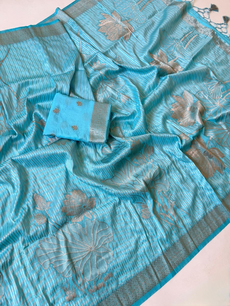 Georgette silk saree with flower zari weaving work